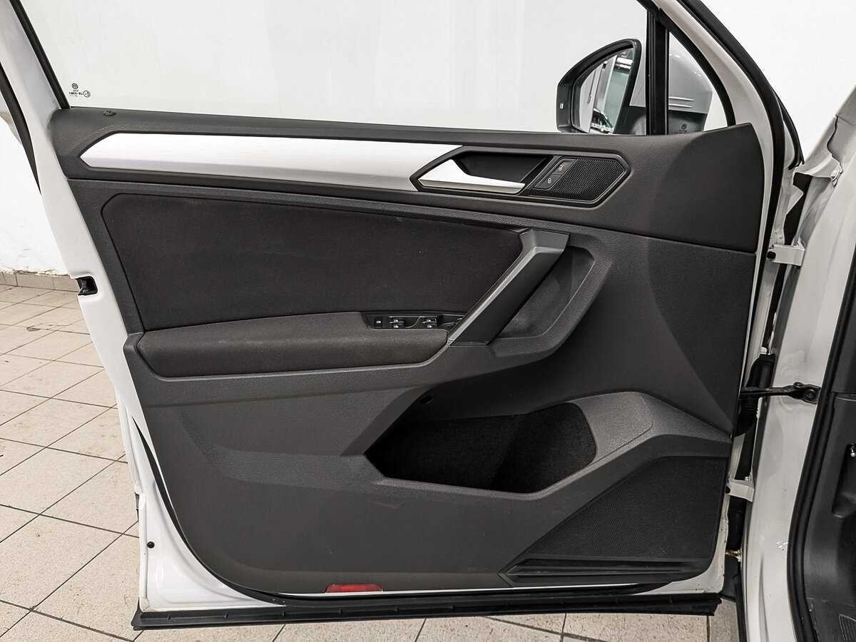 Volkswagen Tiguan, 2021 Фото №19