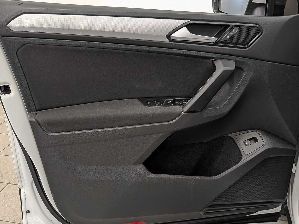 Volkswagen Tiguan, 2020 Фото №19