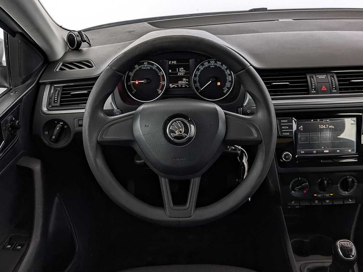 Skoda Rapid, 2017 Фото №21