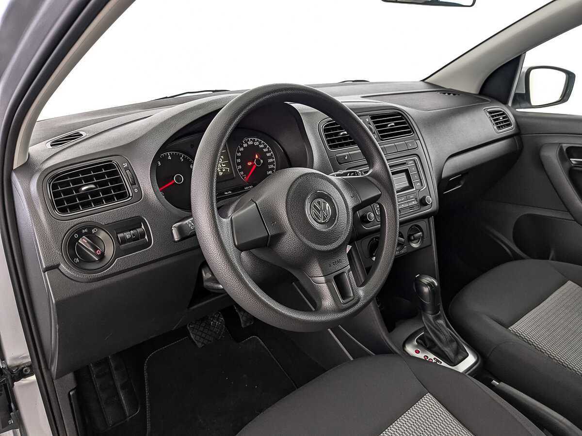 Volkswagen Polo, 2015 Фото №15