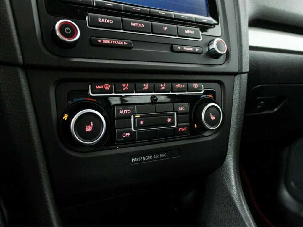 Volkswagen Golf, 2012 Фото №14