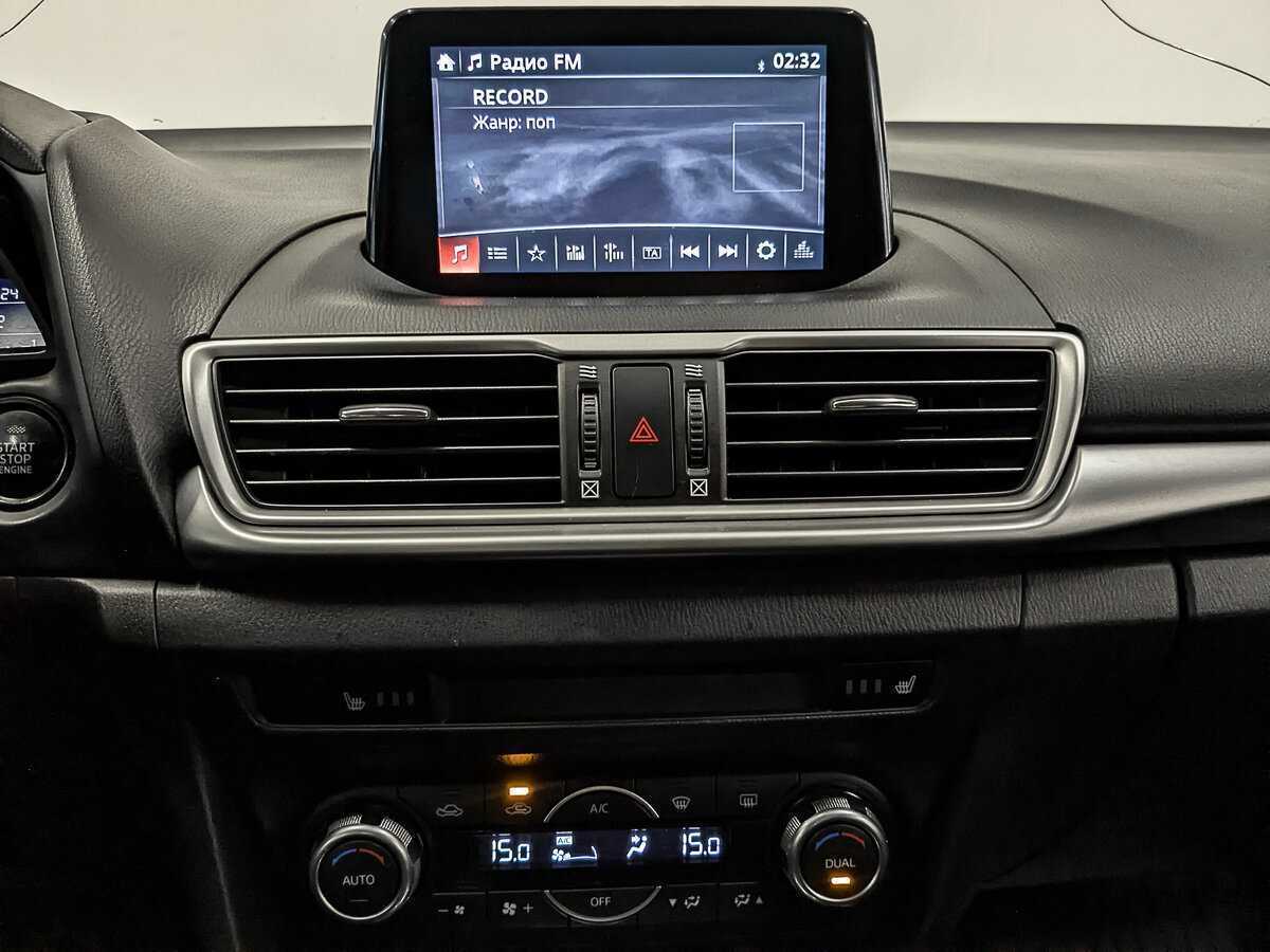 Mazda 3, 2018 Фото №15