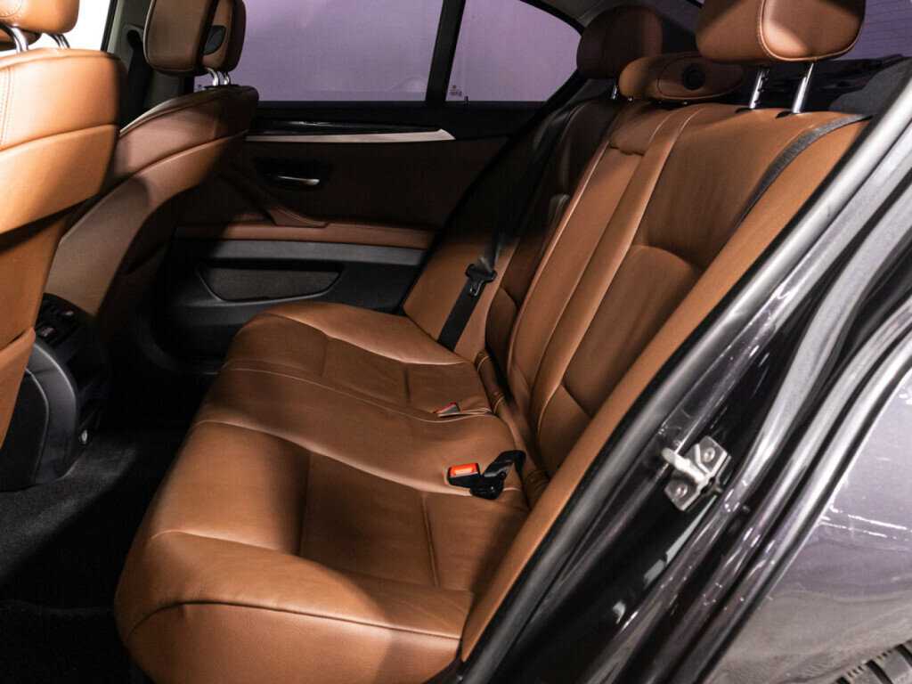 BMW 5 серии 528i xDrive, 2012 Фото №10