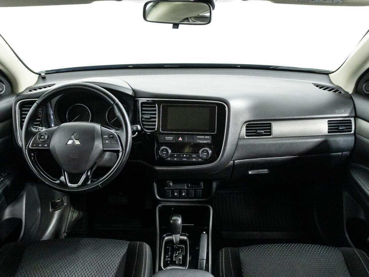 Mitsubishi Outlander, 2018 Фото №13