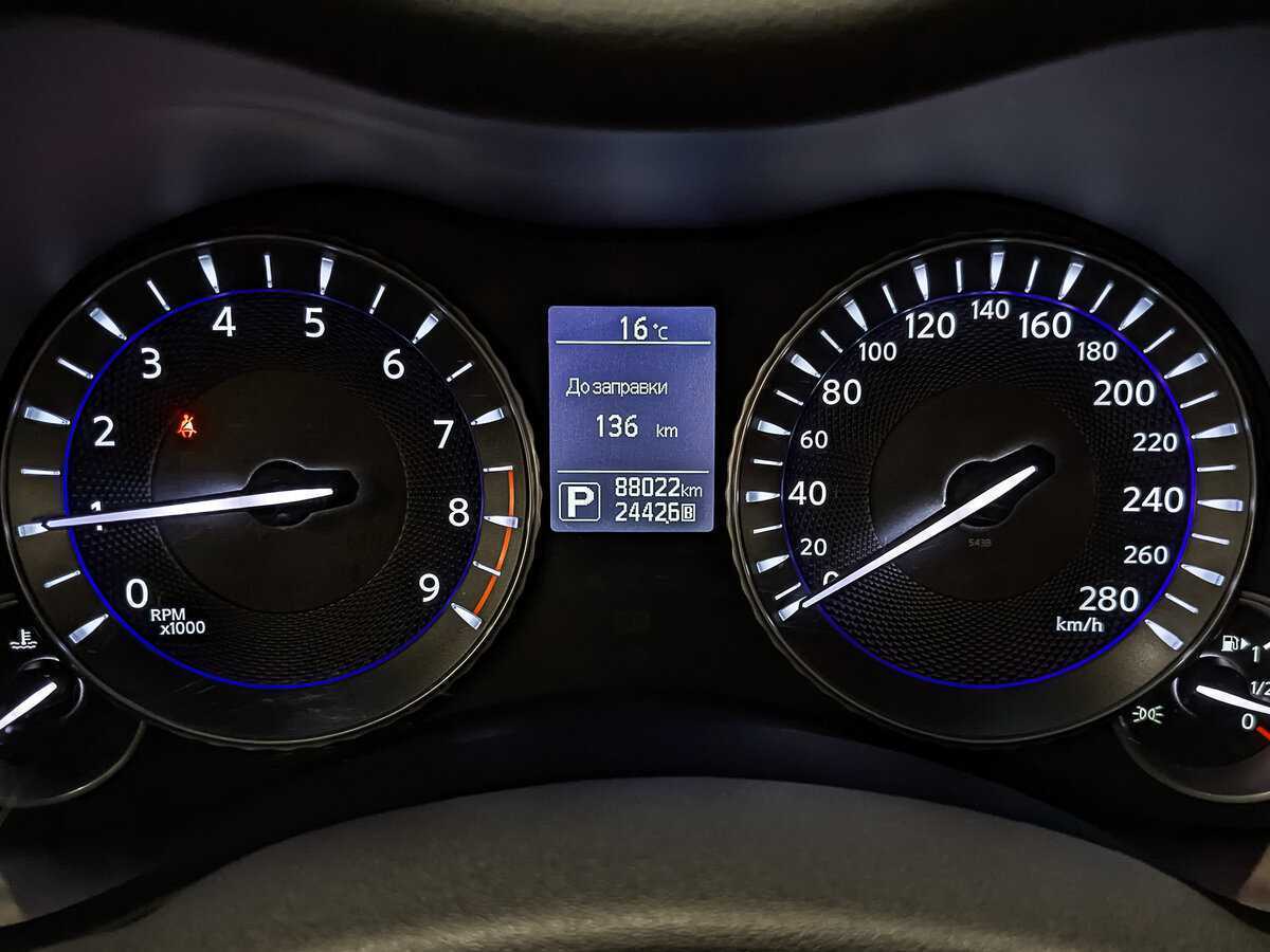 Infiniti Q70, 2016 Фото №16