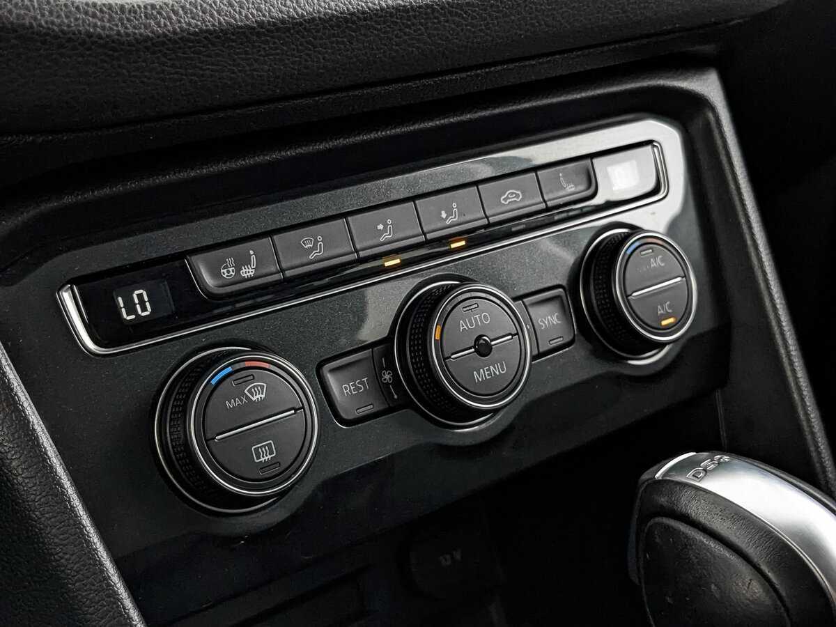 Volkswagen Tiguan, 2018 Фото №19