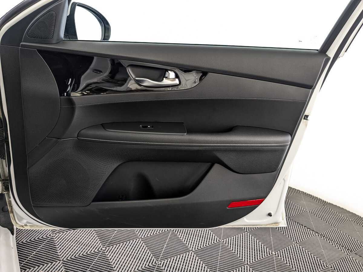 Kia Cerato, 2020 Фото №23