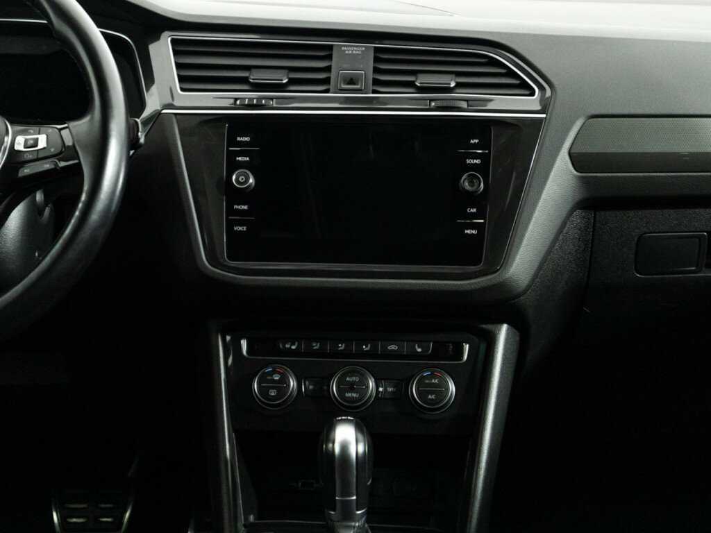 Volkswagen Tiguan, 2018 Фото №14
