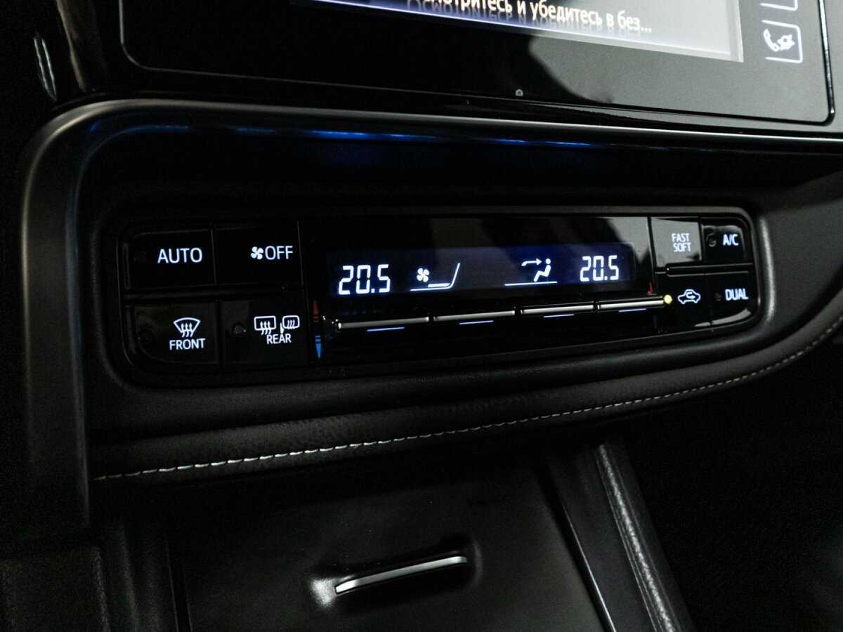 Toyota Corolla, 2018 Фото №15