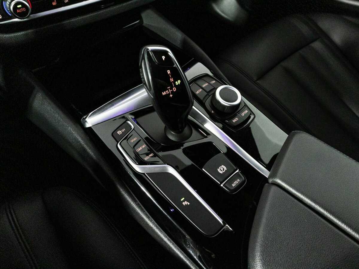 BMW 5 серии 520i, 2018 Фото №19