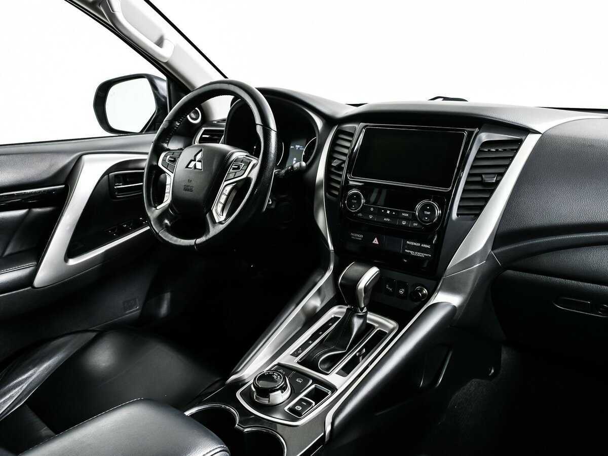 Mitsubishi Pajero Sport, 2018 Фото №9