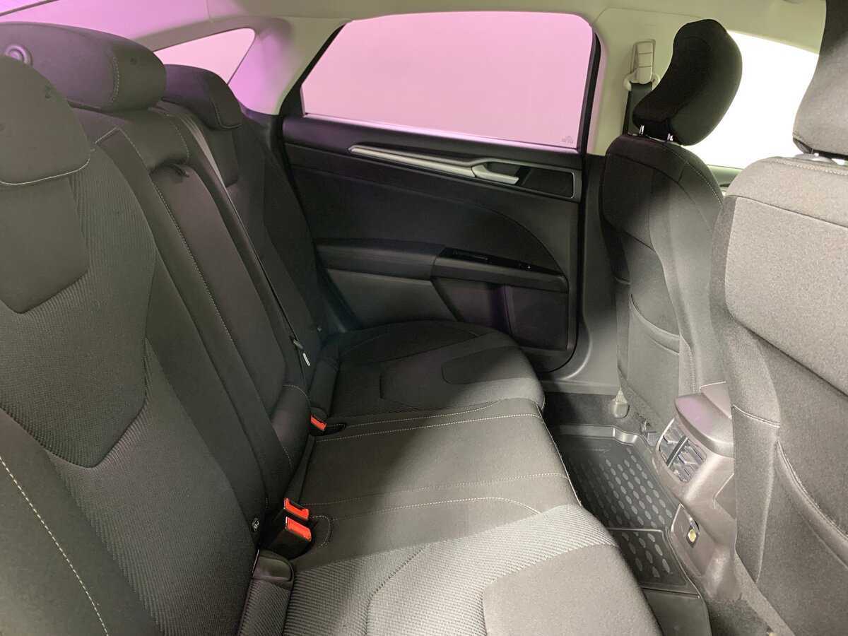 Ford Mondeo, 2017 Фото №18