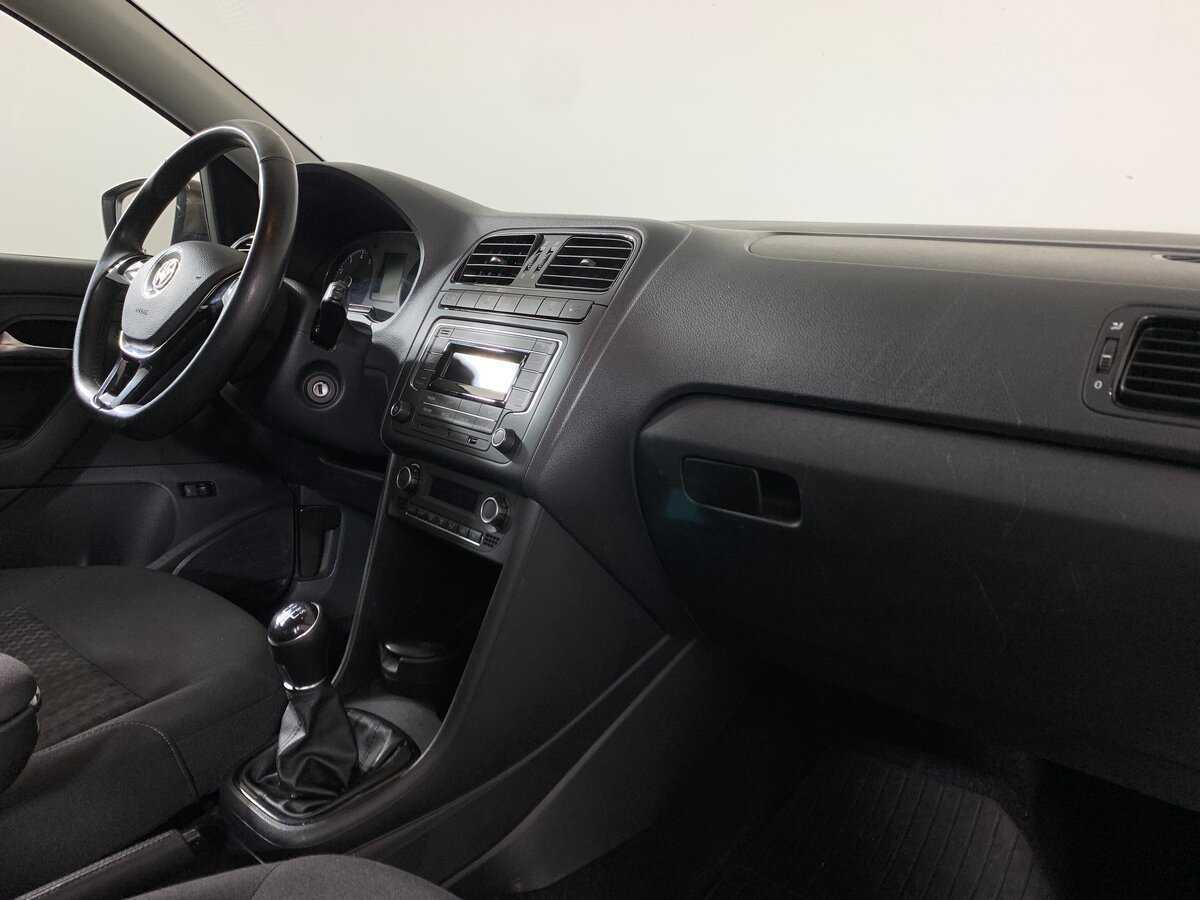 Volkswagen Polo, 2016 Фото №11