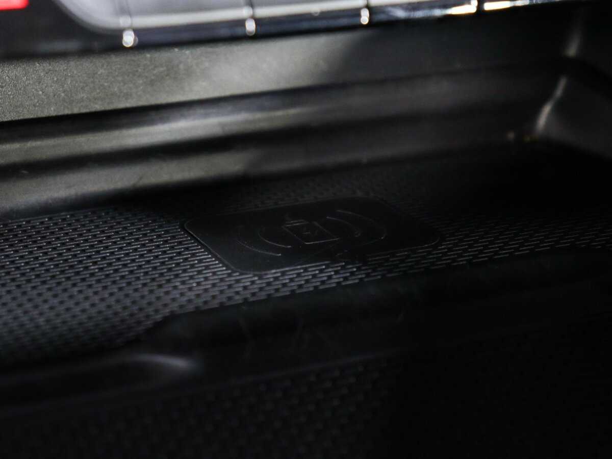 Geely Monjaro, 2022 Фото №26