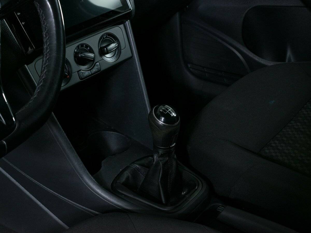 Volkswagen Polo, 2018 Фото №13