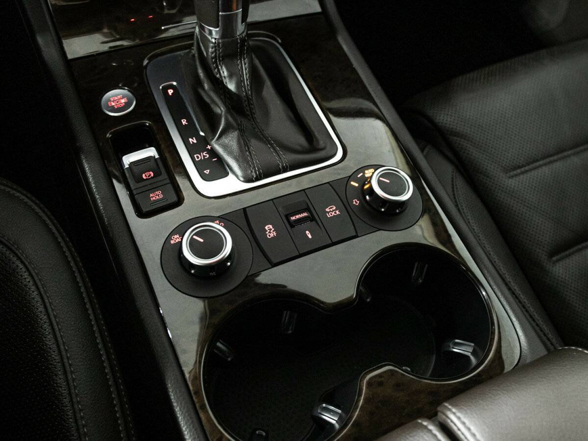 Volkswagen Touareg, 2013 Фото №21