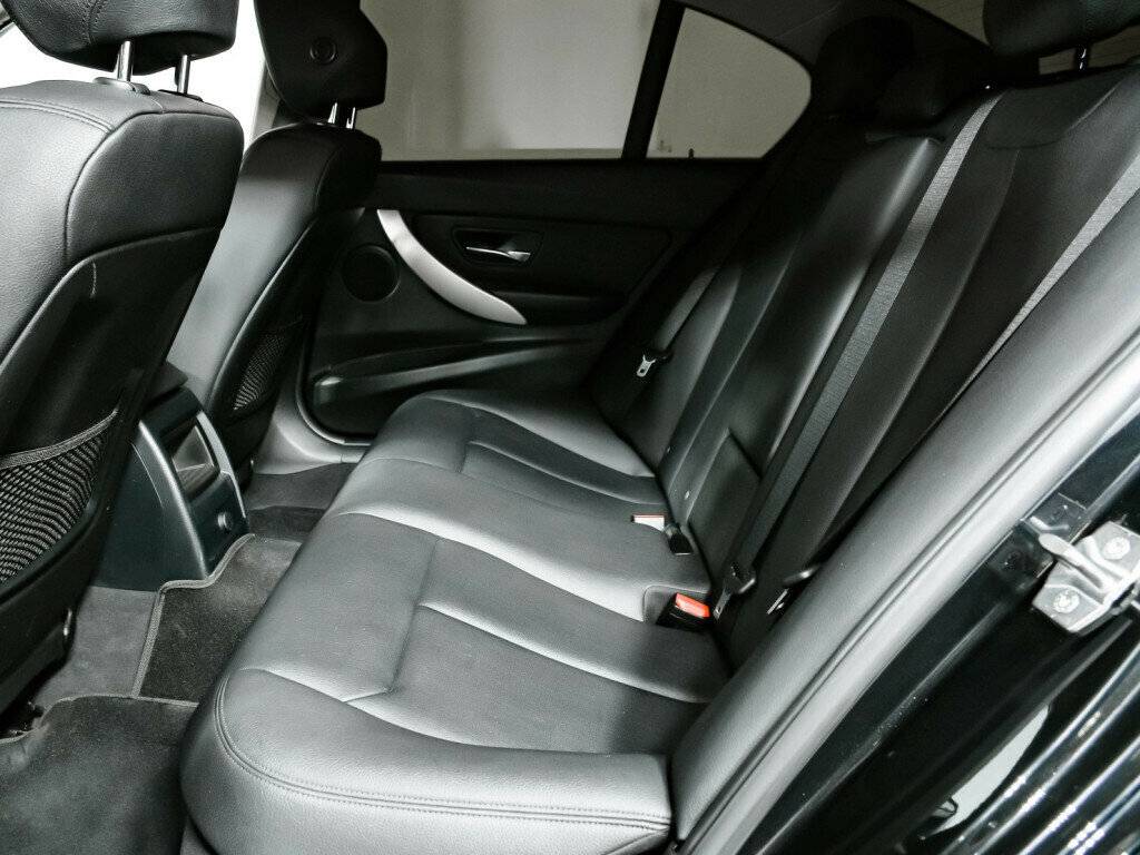 BMW 3 серии 316i, 2015 Фото №10