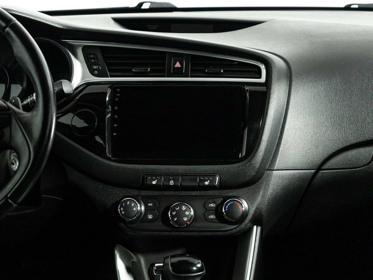 Kia Ceed, 2015 Фото №14