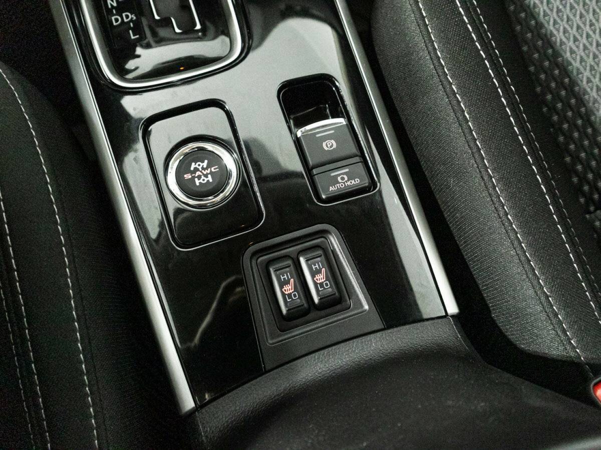 Mitsubishi Outlander, 2022 Фото №17