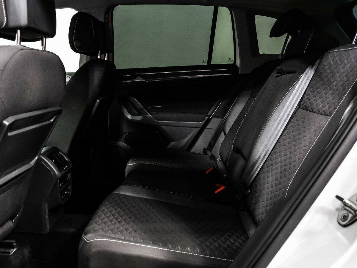 Volkswagen Tiguan, 2018 Фото №12