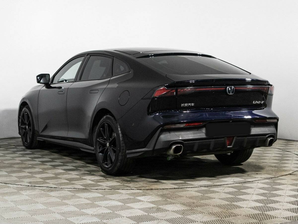 Changan UNI-V, 2023 Фото №7