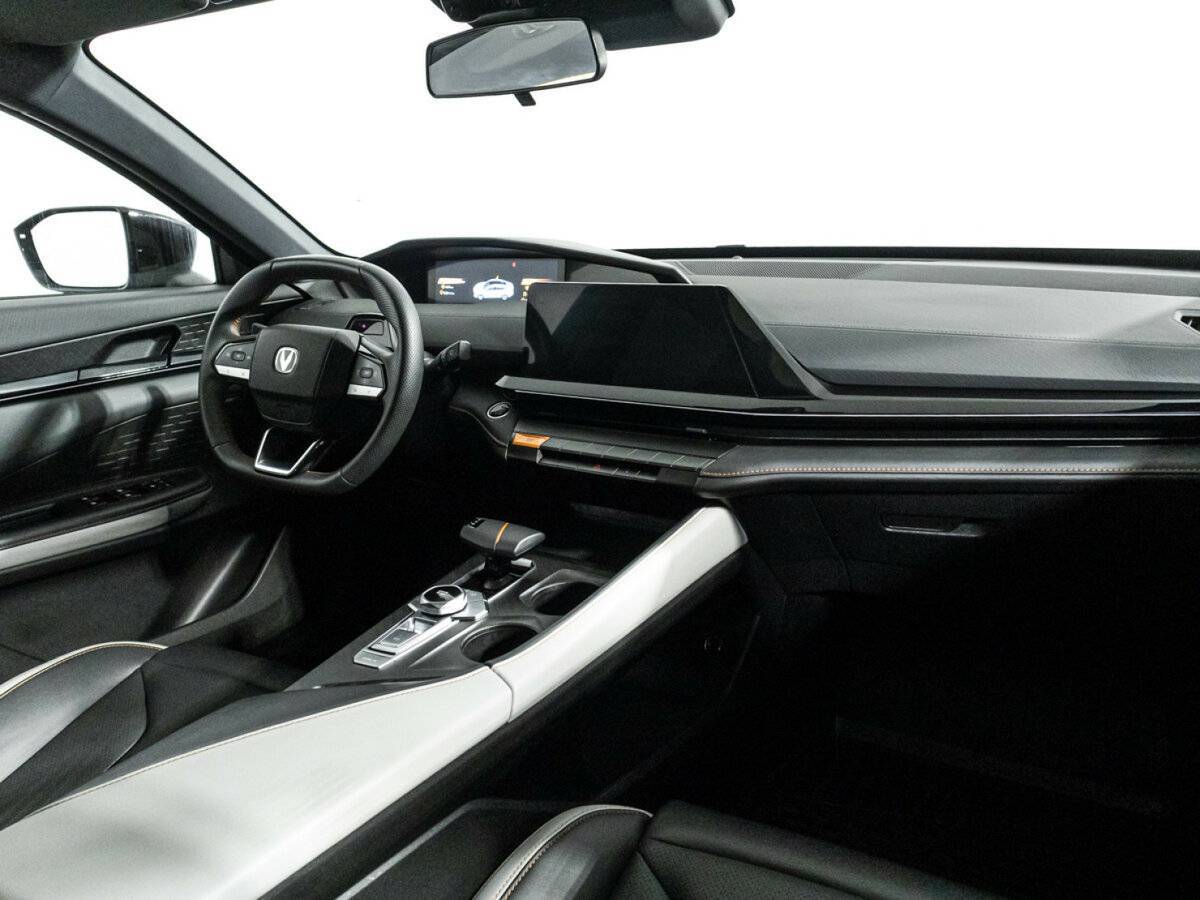 Changan UNI-V, 2023 Фото №9