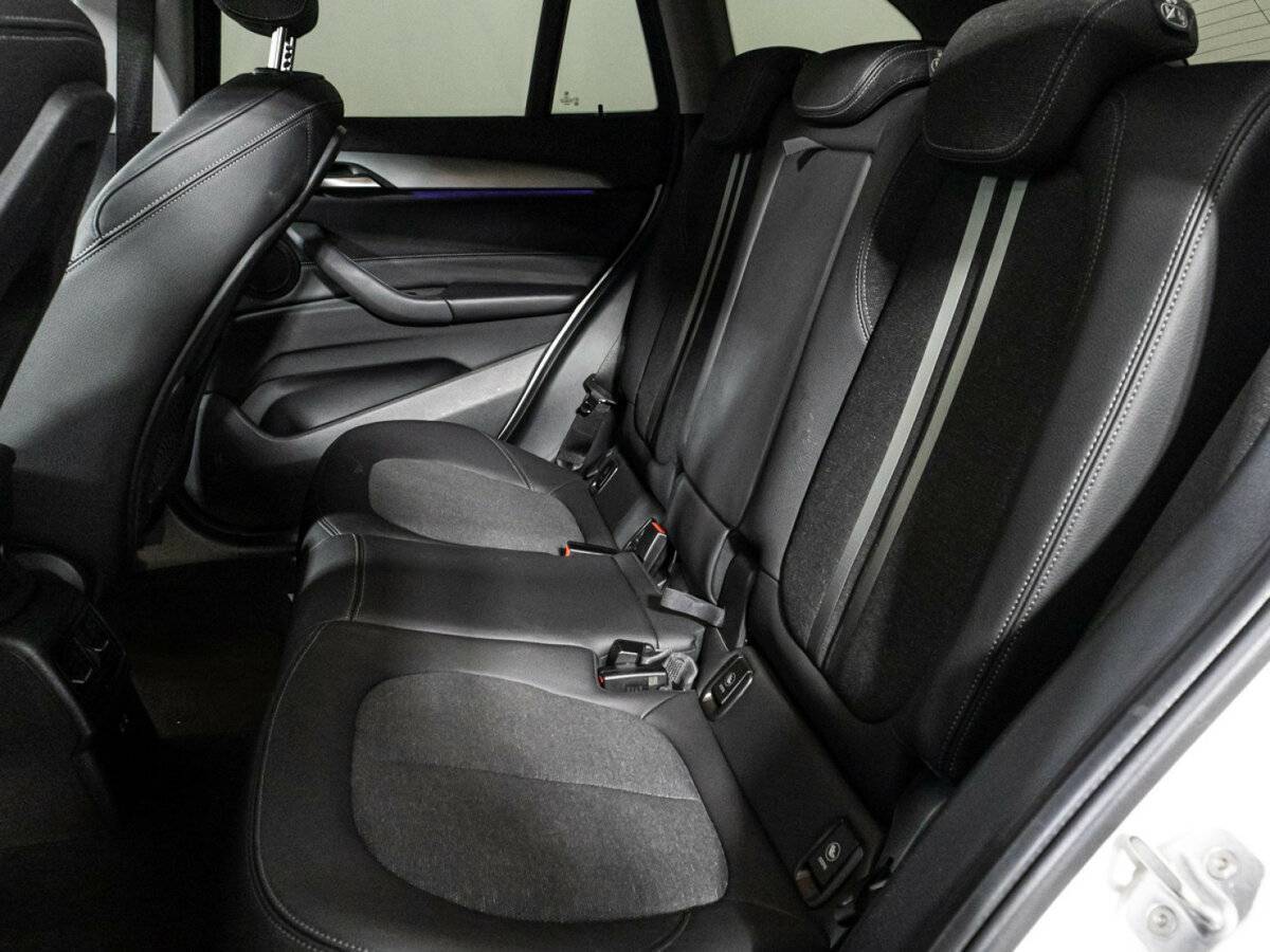 BMW X1 18i sDrive, 2019 Фото №10