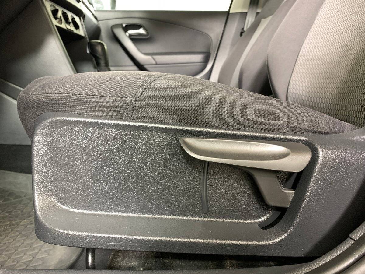 Volkswagen Polo, 2014 Фото №16