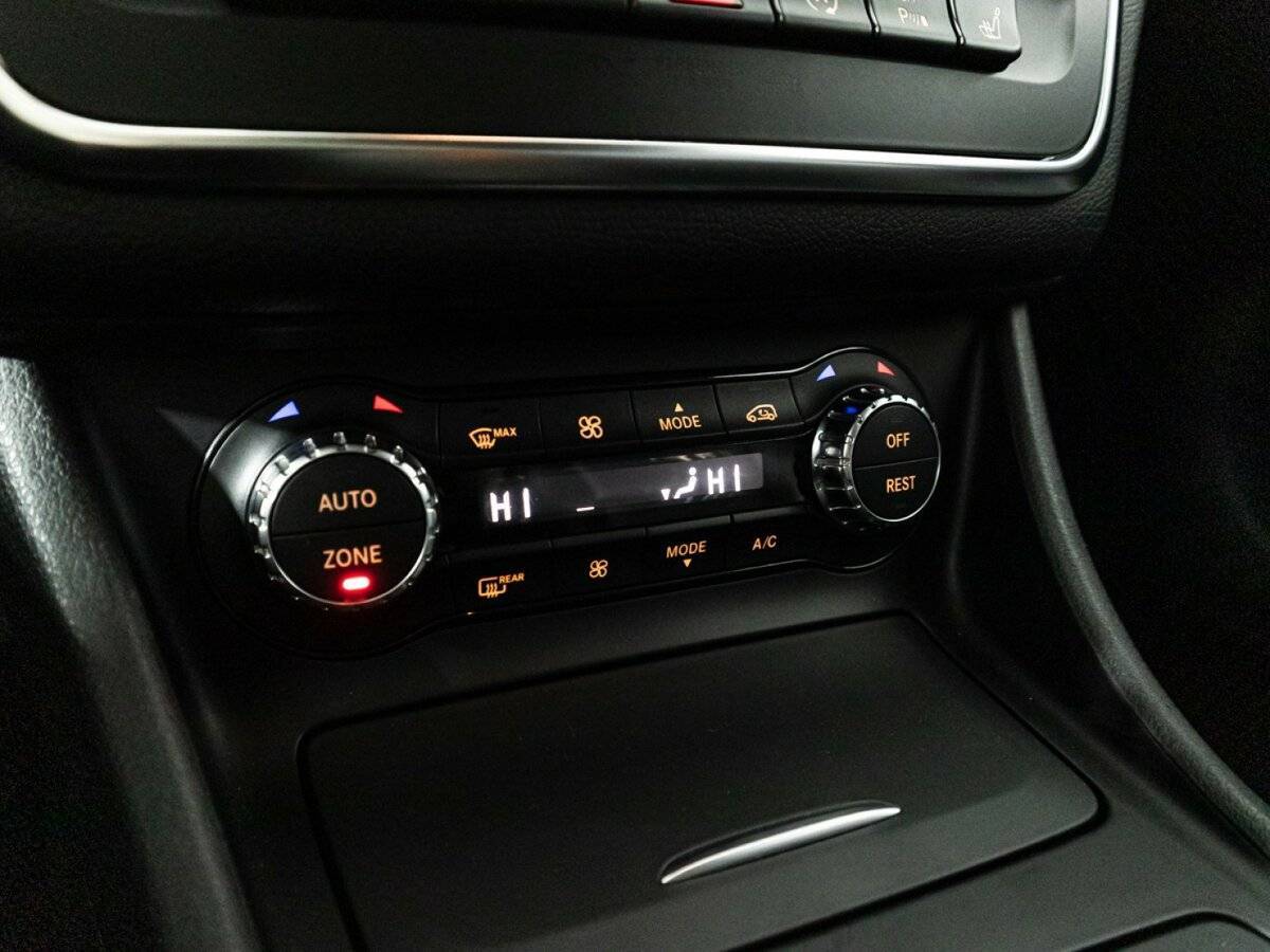 Mercedes-Benz CLA 250, 2015 Фото №16