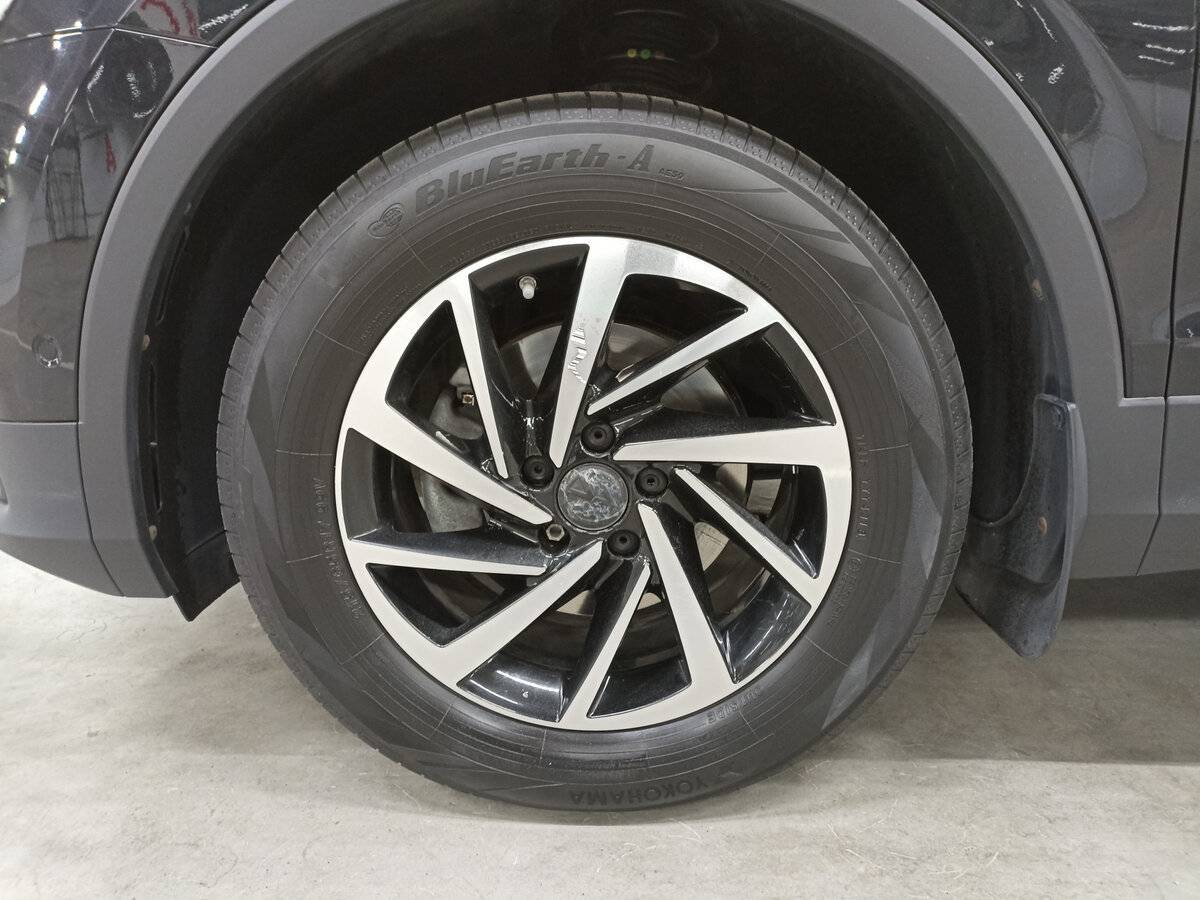 Volkswagen Tiguan, 2018 Фото №18