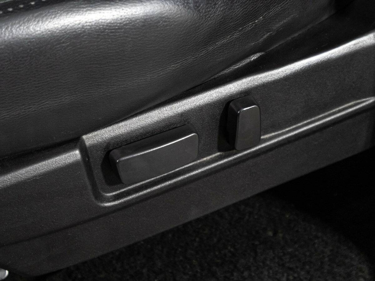 Mitsubishi Pajero Sport, 2012 Фото №16