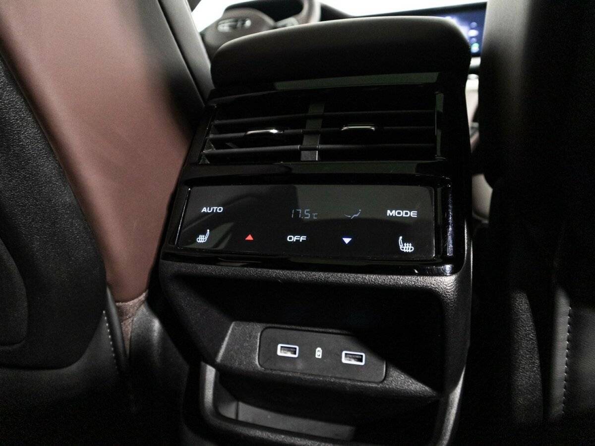 Geely Monjaro, 2023 Фото №26