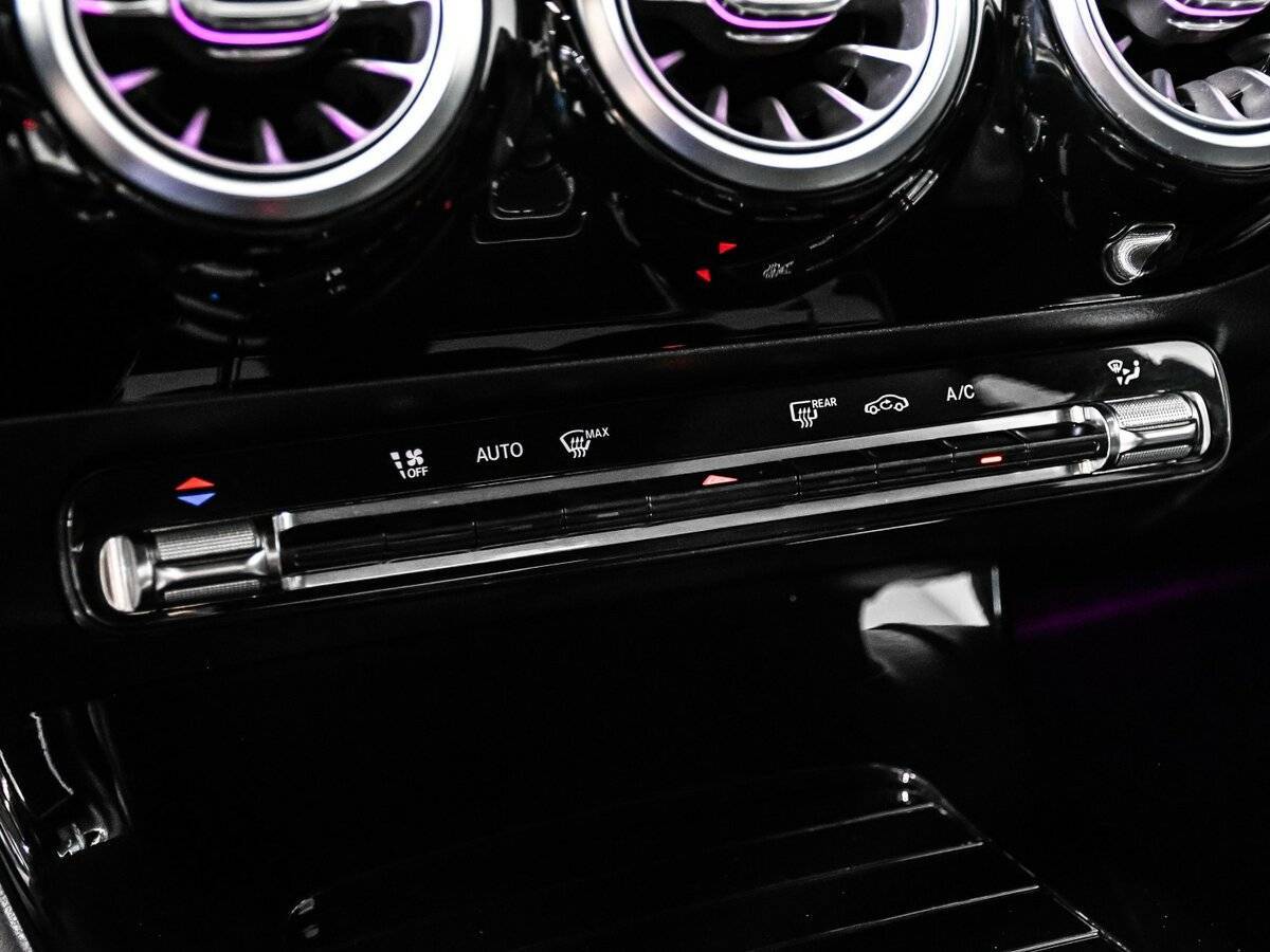 Mercedes-Benz CLA 200, 2020 Фото №19