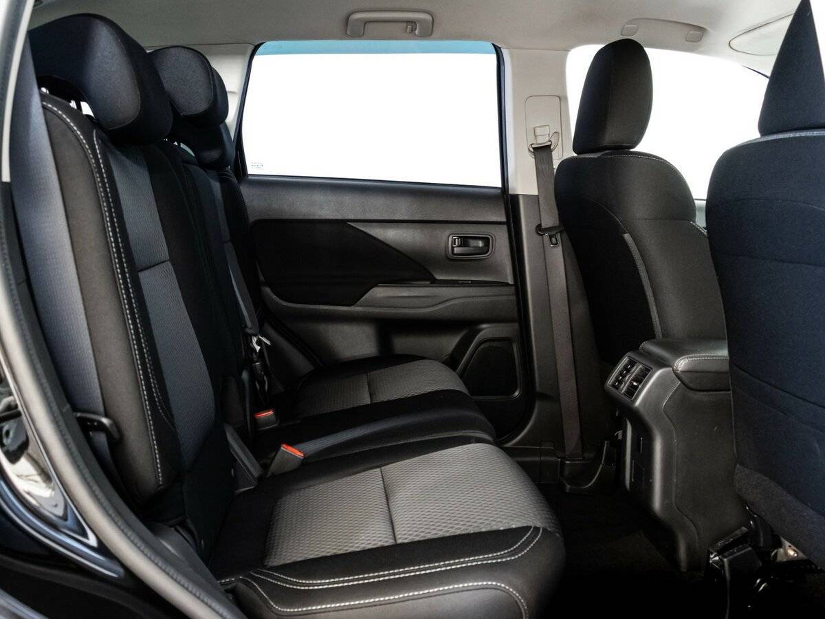 Mitsubishi Outlander, 2020 Фото №17