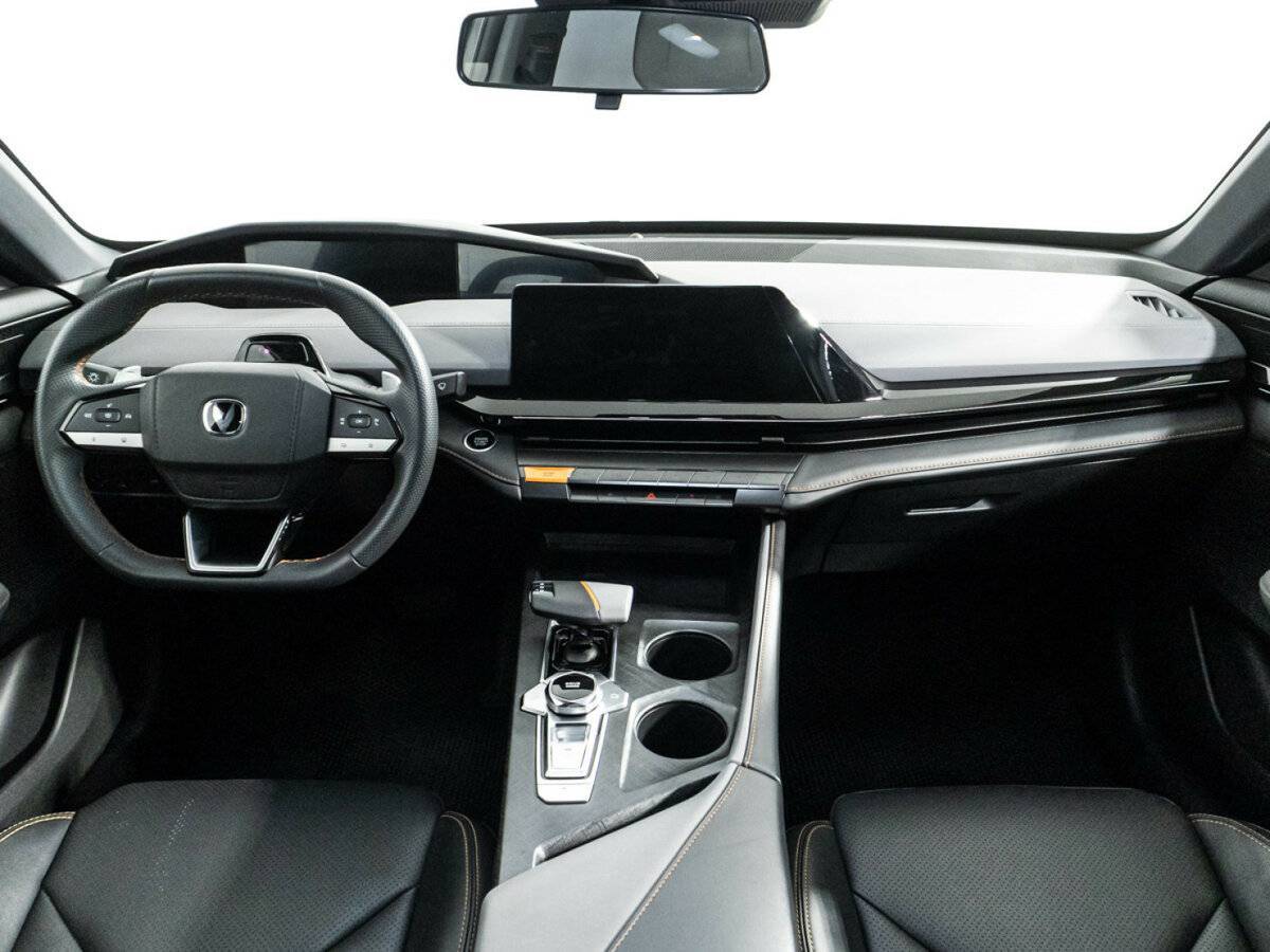 Changan UNI-V, 2023 Фото №13