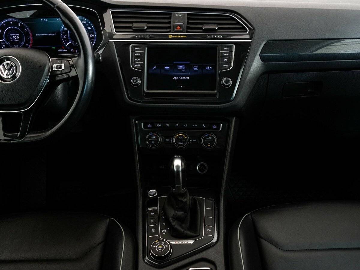 Volkswagen Tiguan, 2017 Фото №12