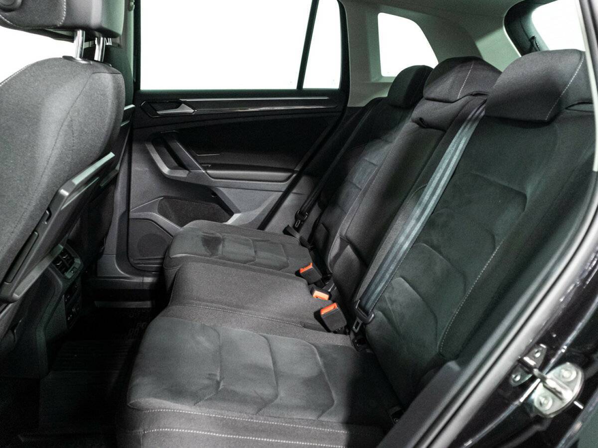 Volkswagen Tiguan, 2018 Фото №10