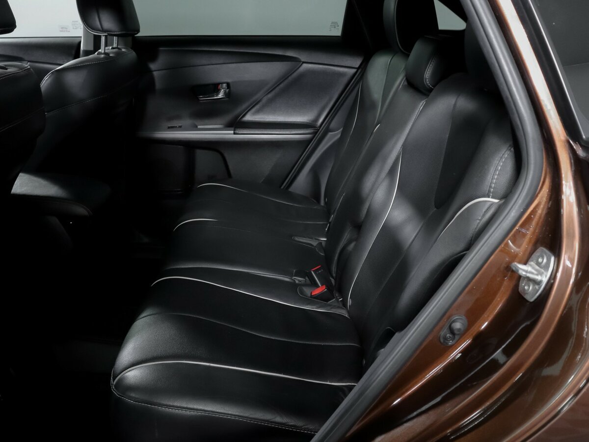 Toyota Venza I Рестайлинг, 2014 Фото №10