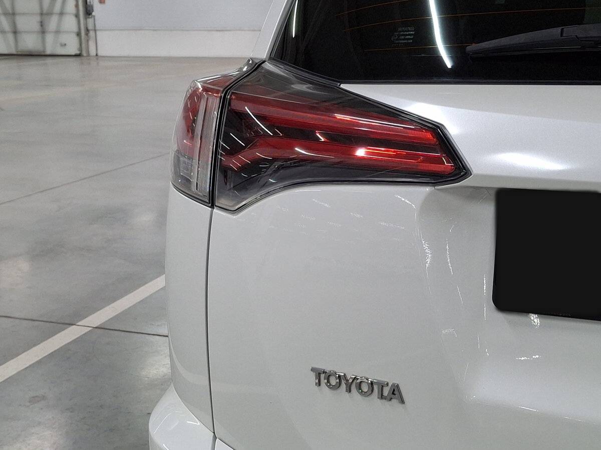 Toyota RAV4 IV (XA40) Рестайлинг, 2017 Фото №9