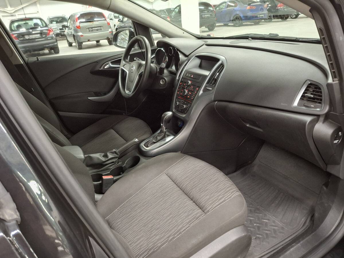 Opel Astra J Рестайлинг, 2013 Фото №11