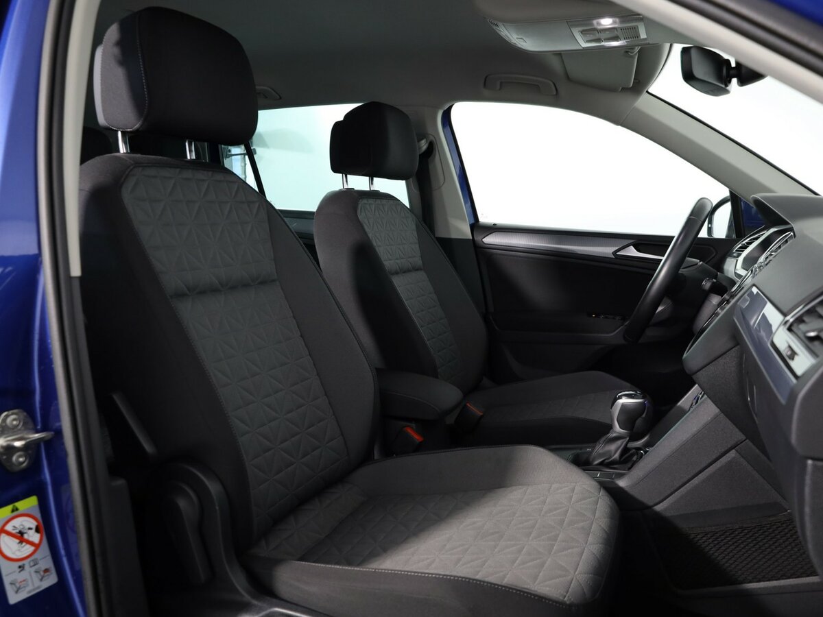 Volkswagen Tiguan II Рестайлинг, 2021 Фото №13
