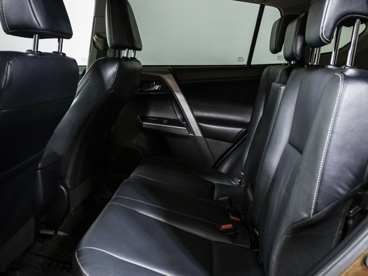 Toyota RAV4 IV (XA40) Рестайлинг, 2017 Фото №11