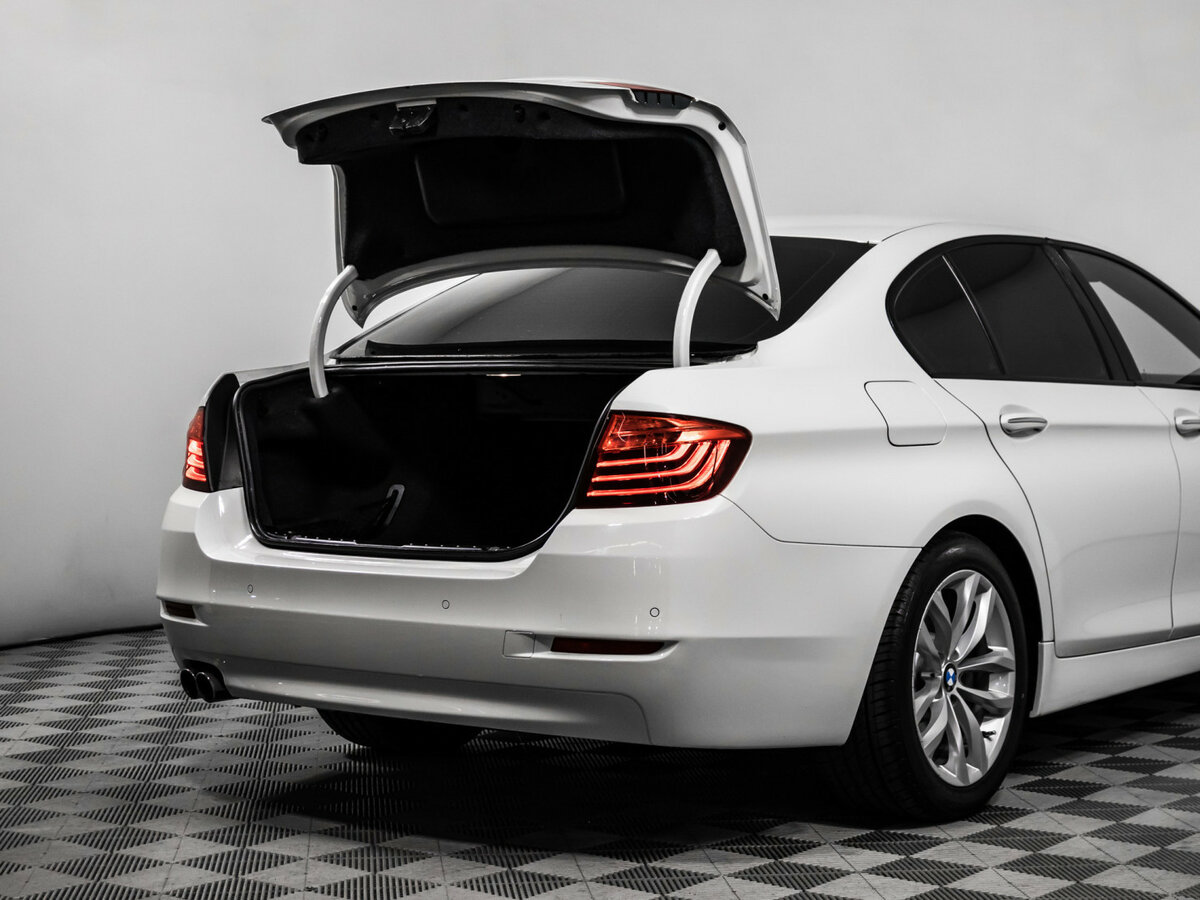 BMW 5 серии 520i VI (F10/F11/F07) Рестайлинг, 2015 Фото №14