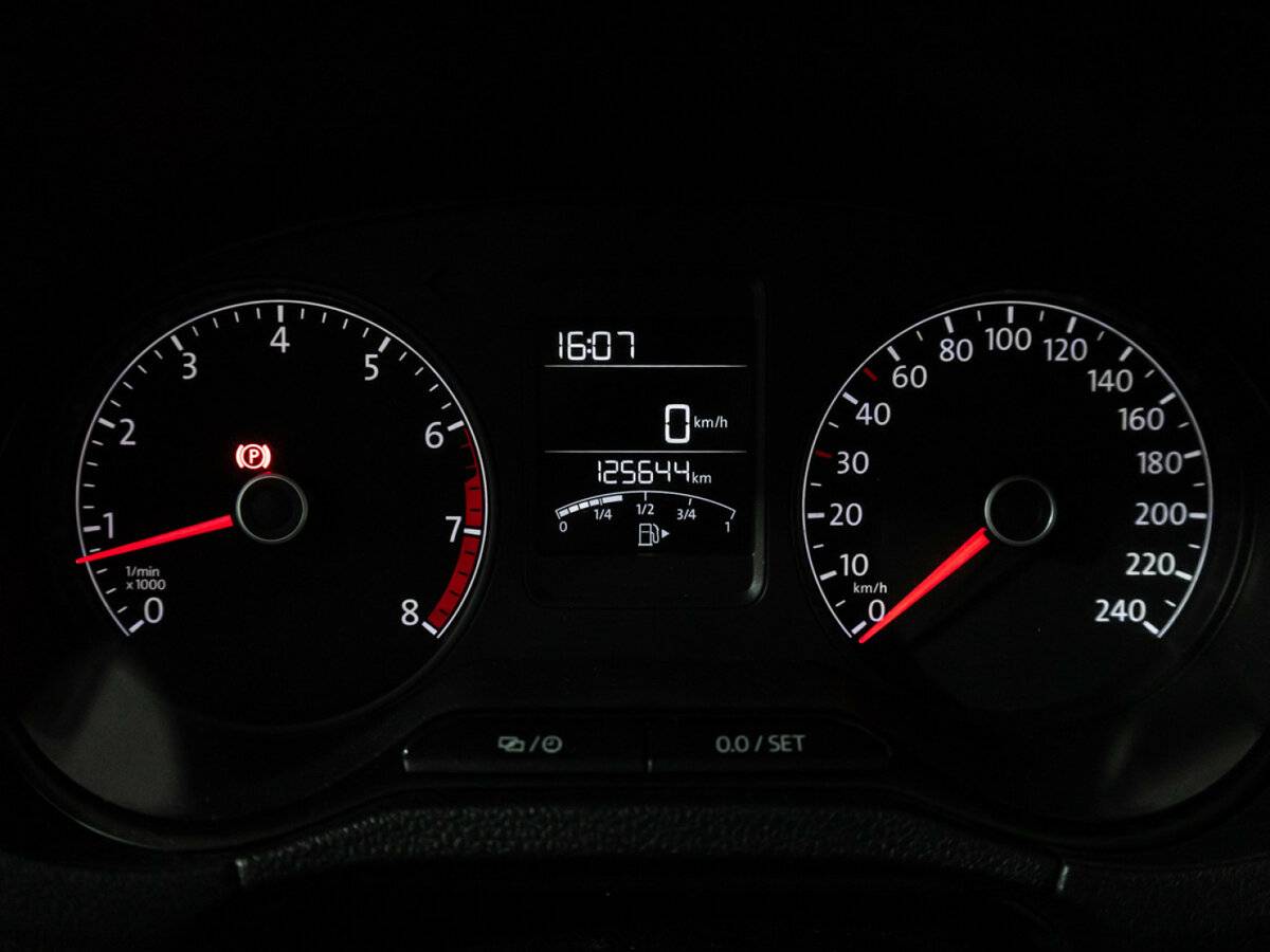 Volkswagen Polo V Рестайлинг, 2015 Фото №12