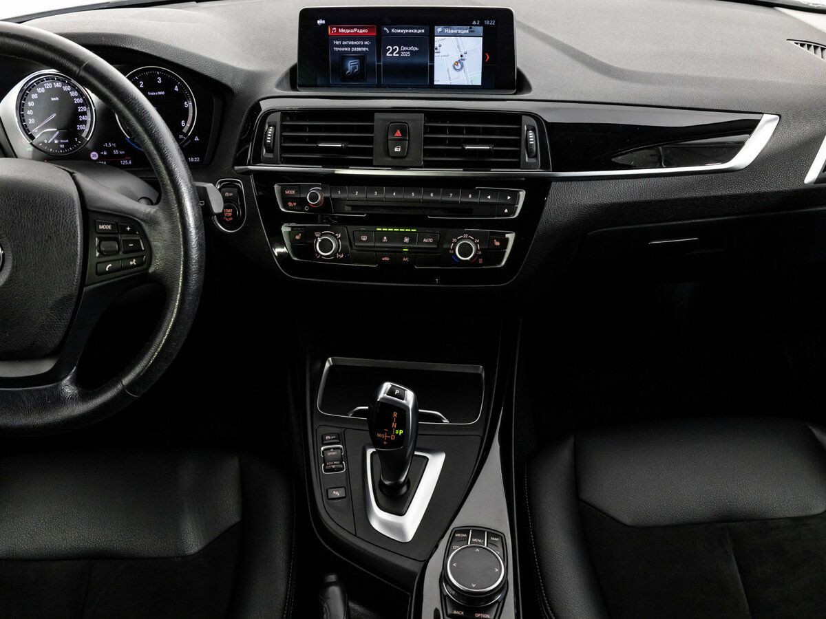 BMW 1 серии 116d II (F20/F21) Рестайлинг, 2017 Фото №12