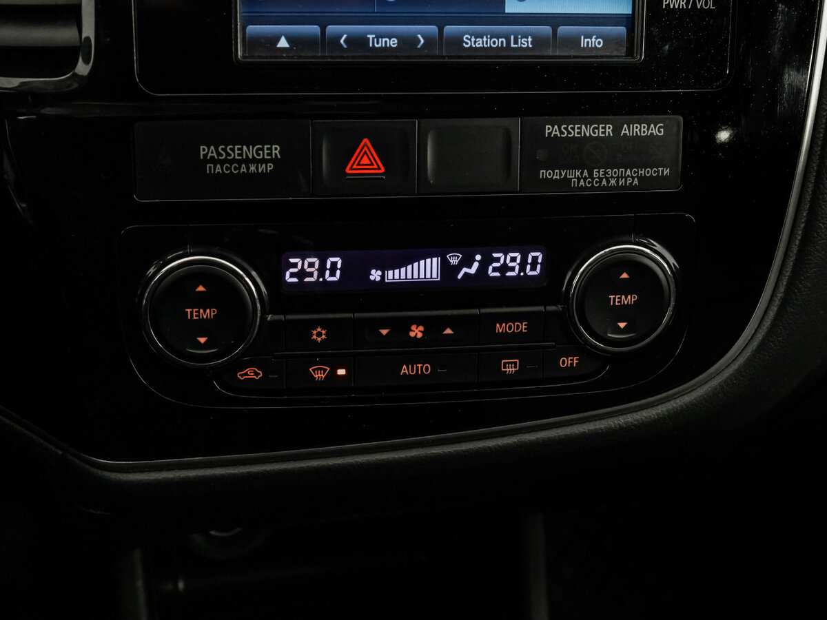 Mitsubishi Outlander III Рестайлинг 2, 2016 Фото №13